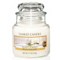 Świeca mała Yankee Candle Fluffy Towels