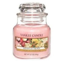 Świeca mała Yankee Candle Fresh Cut Roses