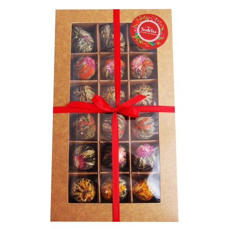 Zestaw 18 herbat kwitnących w pudełku