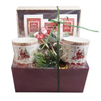 Zestaw z herbatami i porcelaną