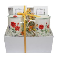 Pudełko prezentowe z herbatami i porcelaną